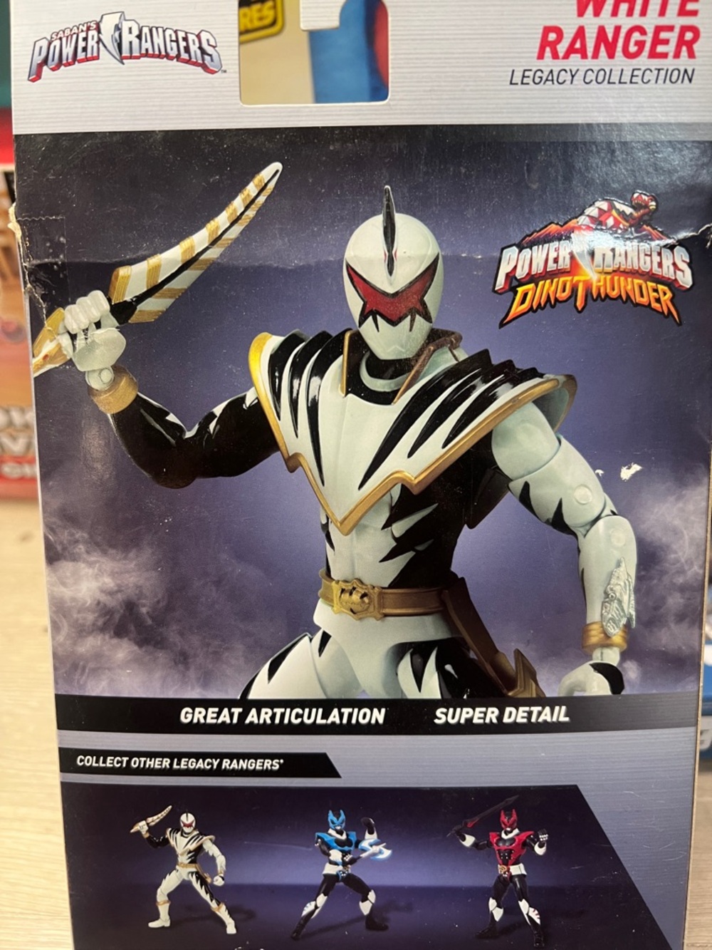 Power Rangers Legacy Collection White Ranger Action Figure - Picture 5 of 5